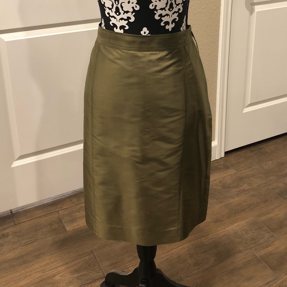 Carlisle Skirt 100% Silk Green Size 8